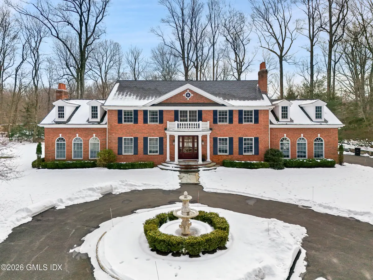 10 Wyckham Hill Lane, Greenwich, CT 06831 - Image #1