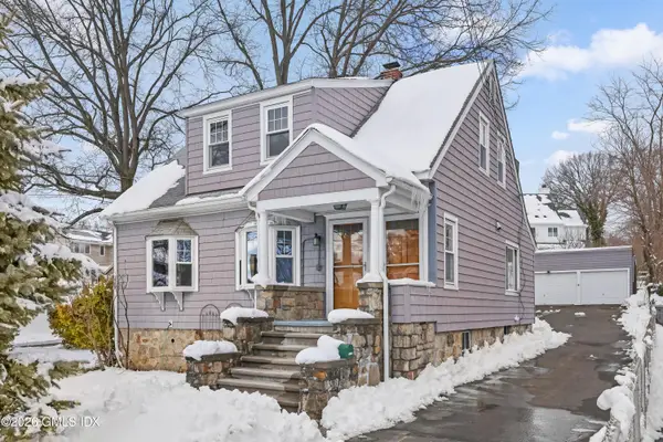 23 Thornhill Road, Riverside, CT 06878