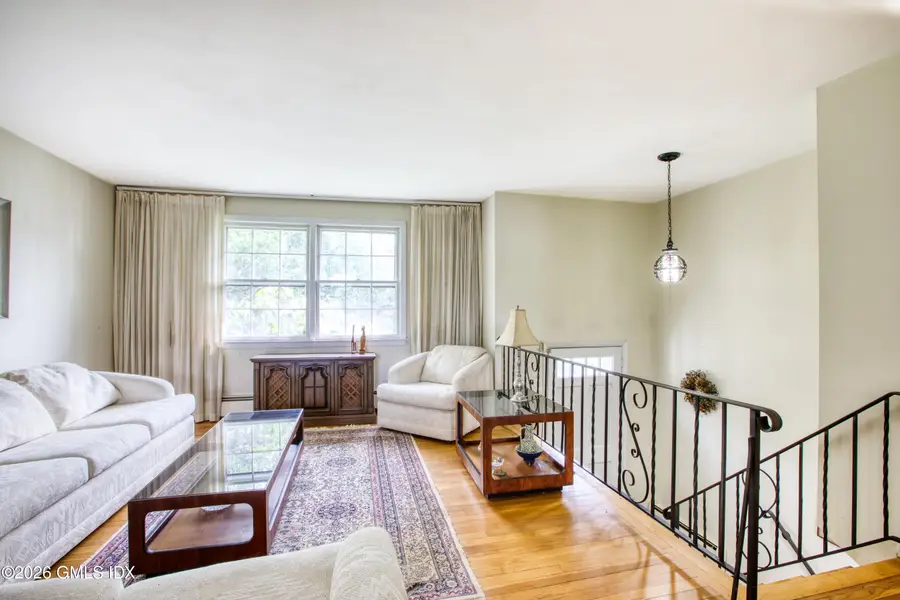 9 Stuart Drive, Old Greenwich, CT 06870 - #3