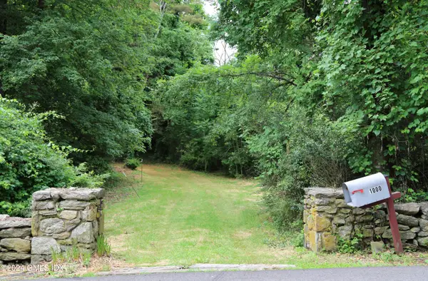 1000 Lake Avenue, Greenwich, CT 06831