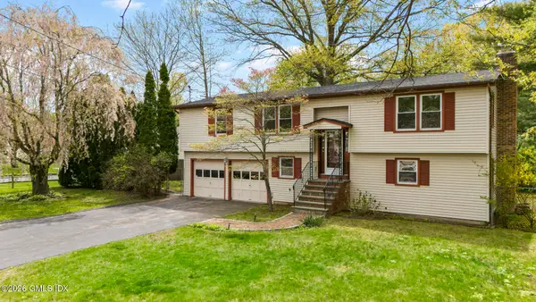 22 Carrona Drive, Riverside, CT 06878