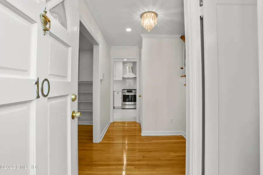 10 Macarthur Drive, Old Greenwich, CT 06870 - #2