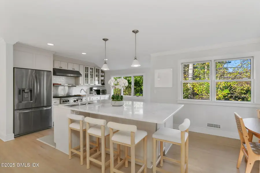 6 Meadowbank Road, Old Greenwich, CT 06870 - #3