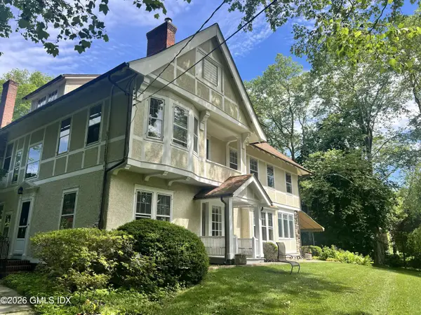 33 Hillside Road, Greenwich, CT 06830