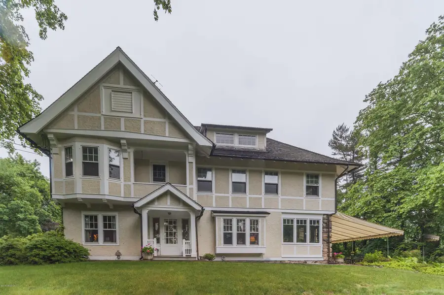 33 Hillside Road, Greenwich, CT 06830 - #2