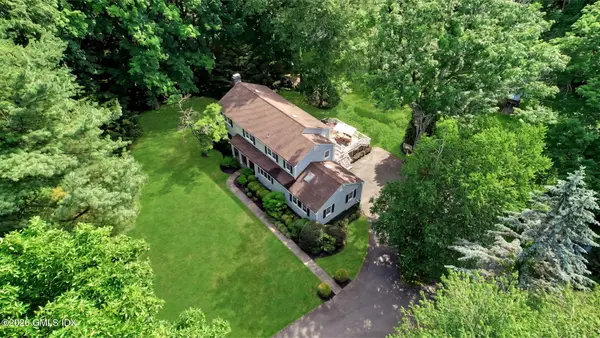 11 Butternut Hollow Road, Greenwich, CT 06830