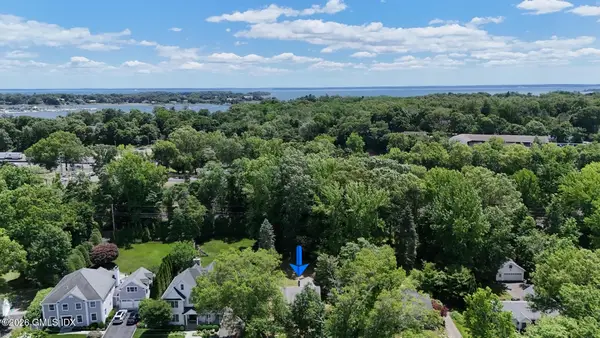 25 Circle Drive, Greenwich, CT 06830
