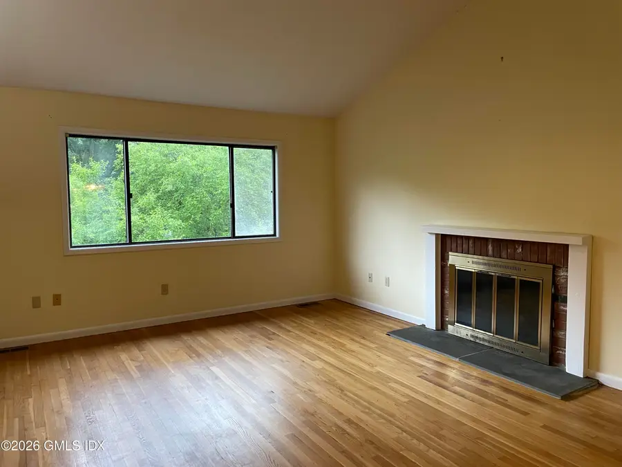 21 Windsor Lane, Cos Cob, CT 06807 - #2