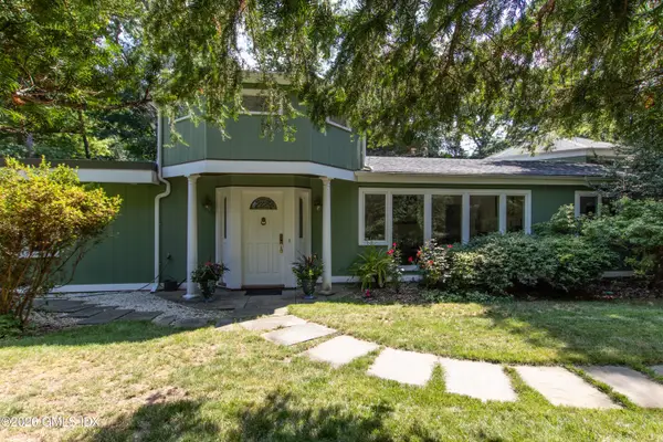 10 Steep Hollow Lane, Cos Cob, CT 06807