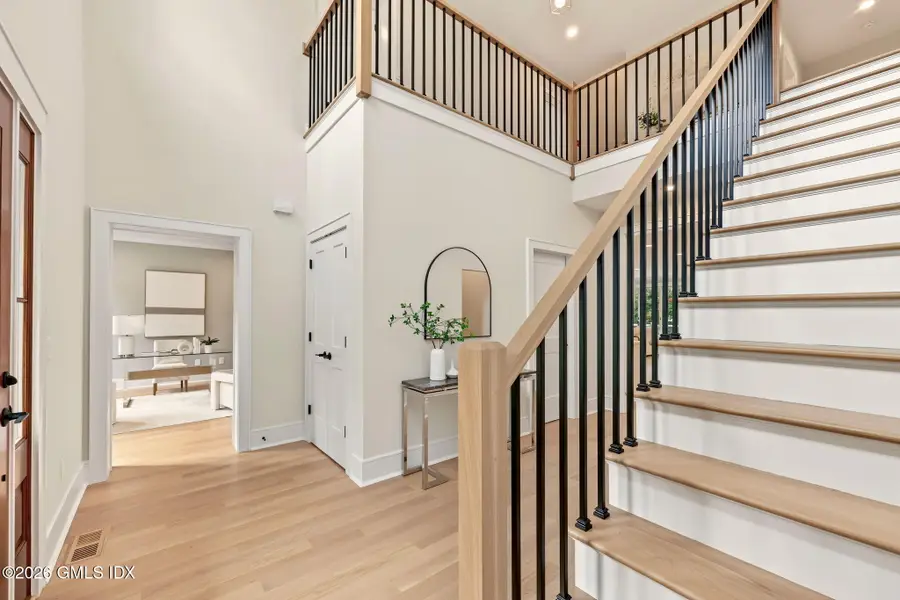 5 Hunter Street, Old Greenwich, CT 06870 - #2
