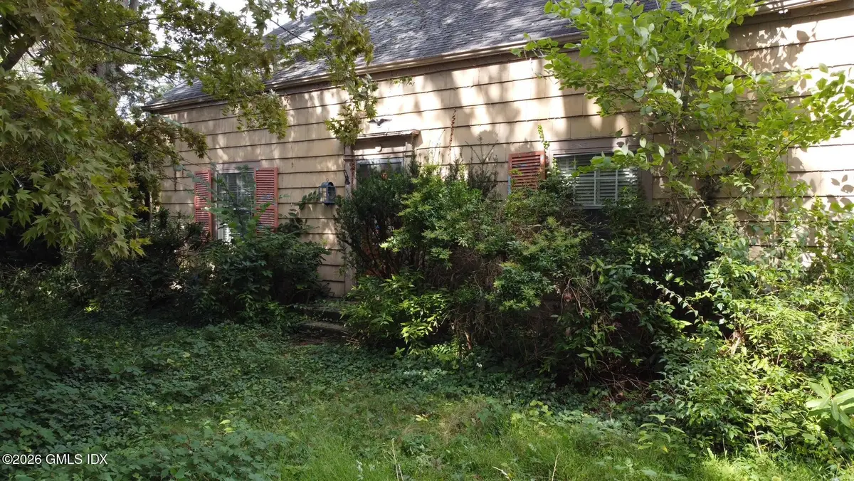 6 Lincoln Avenue, Old Greenwich, CT 06870 - #1