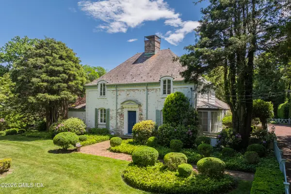 6 Martin Dale, Greenwich, CT 06830