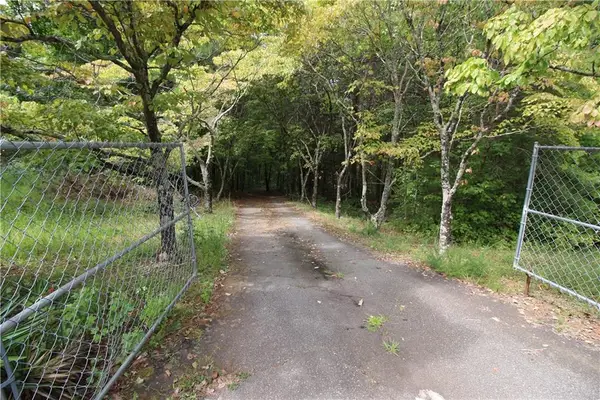 3025 S Cherokee Lane S, Woodstock, GA 30188