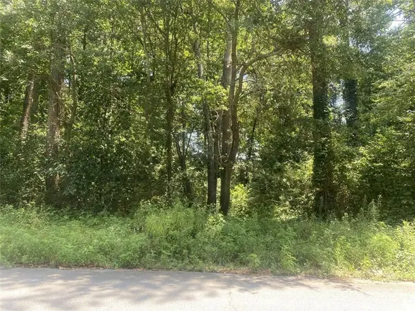 1932 S Oak Drive, Lawrenceville, GA 30044