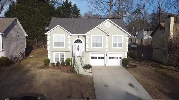 965 Eagle Pointe Dr, Lawrenceville, GA 30044