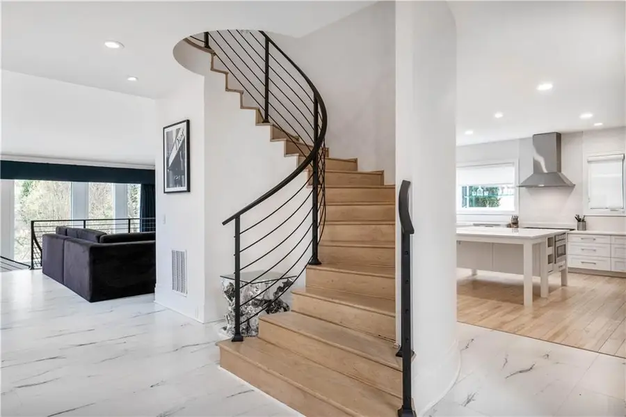 4 Vale Close Ne, Atlanta, GA 30324 - Image #2