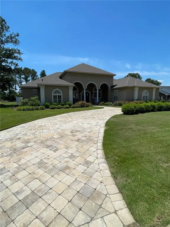 220 Pebble Beach Drive, Eufaula, AL 36027 - Image #1