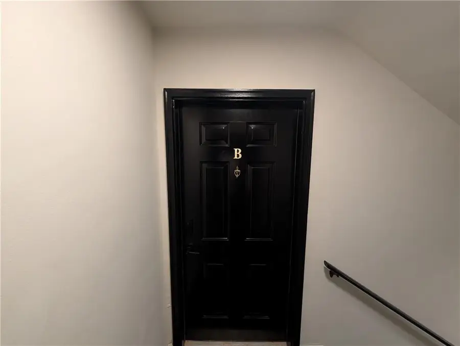 572 Goldsboro Road Ne #B, Atlanta, GA 30307 - Image #2