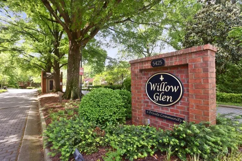 49 Willow Glen, Atlanta, GA 30342 - #2