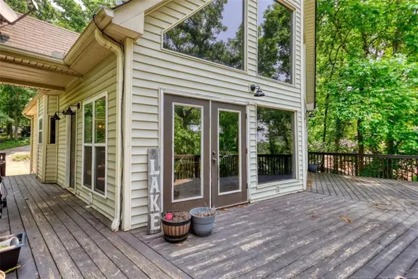 833 Bear Creek, Mansfield, GA 30055