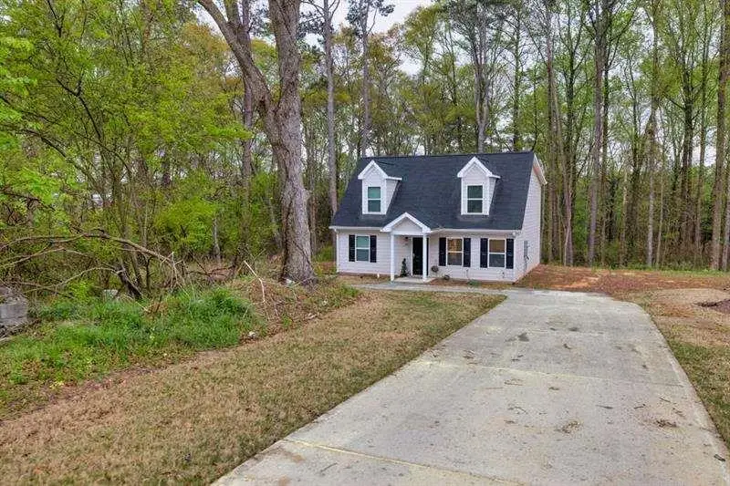 214 Walton Street, Loganville, GA 30052 - Image #3