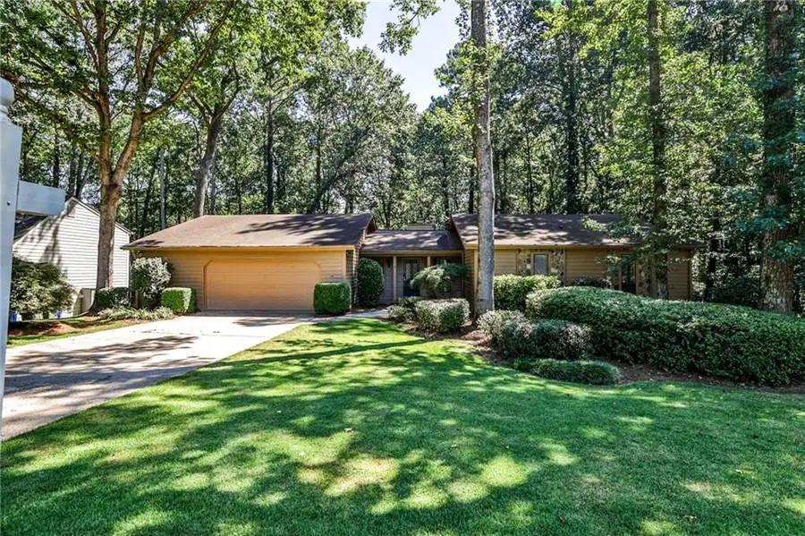 2528 Chimney Springs Drive, Marietta, GA 30062 - Image #2