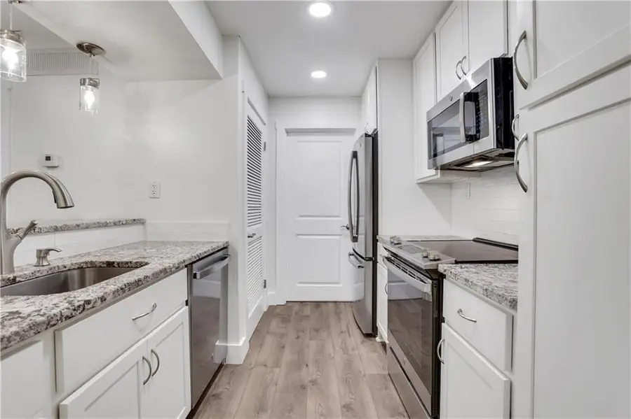 206 Tuxworth Circle, Decatur, GA 30033 - Image #2