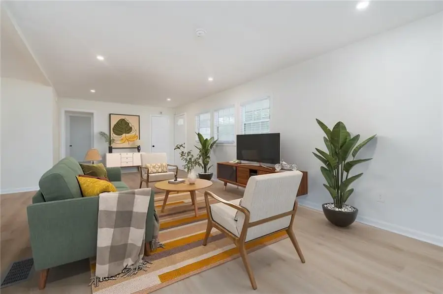 794 Casplan Street, Atlanta, GA 30310 - Image #2