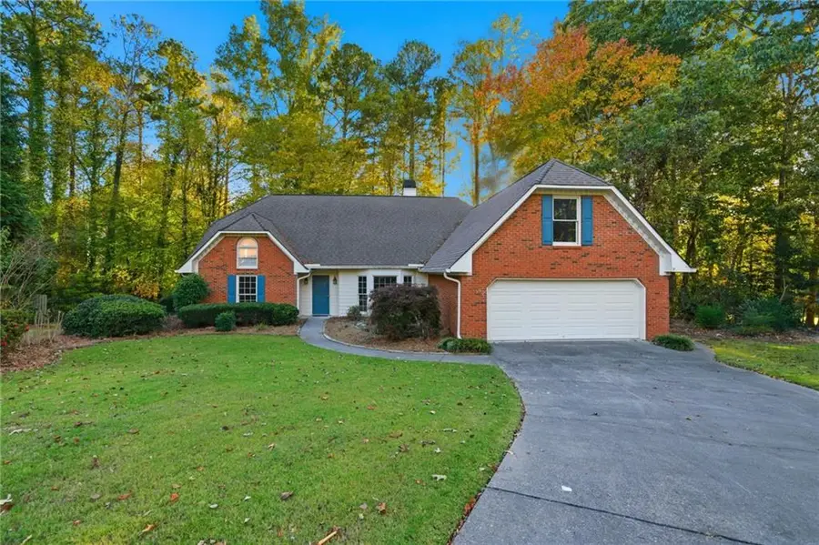 5573 Fallsbrook Trace Nw, Acworth, GA 30101 - Image #2