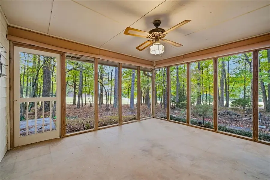 5573 Fallsbrook Trace Nw, Acworth, GA 30101 - Image #3