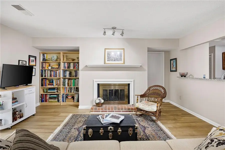 1011 Cannongate Crossing Sw, Marietta, GA 30064 - Image #3