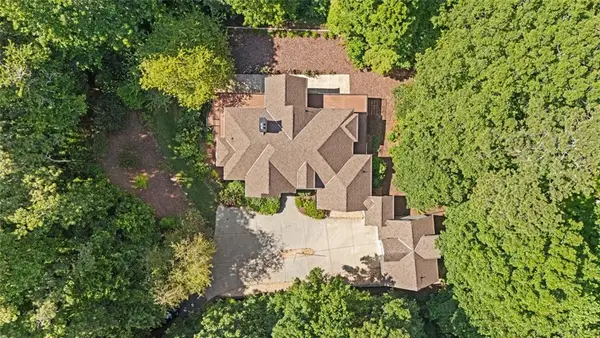 30 Crolley Lane, White, GA 30184