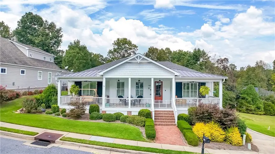 135 Village Drive, Clarkesville, GA 30523 - Image #2