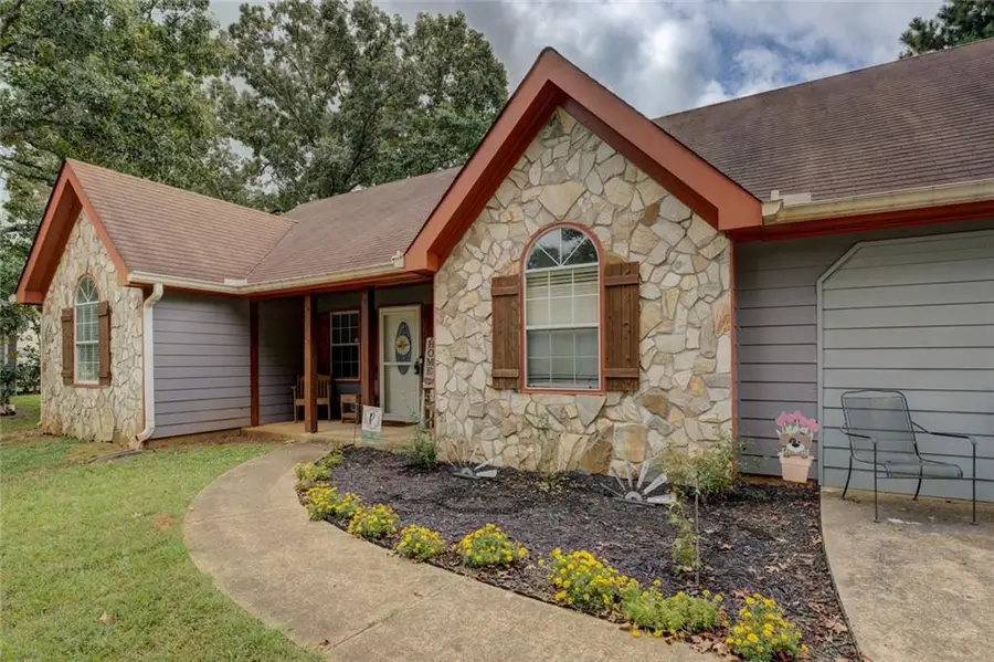 35 Cambridge Way, Covington, GA 30016 - Image #2