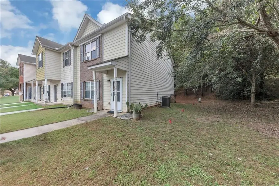 6888 Mountain Circle, Riverdale, GA 30274 - Image #3