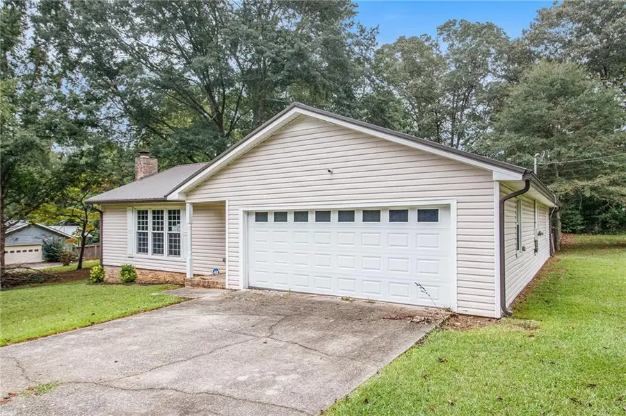 136 Jennifer Lane, Carrollton, GA 30116 - Image #3