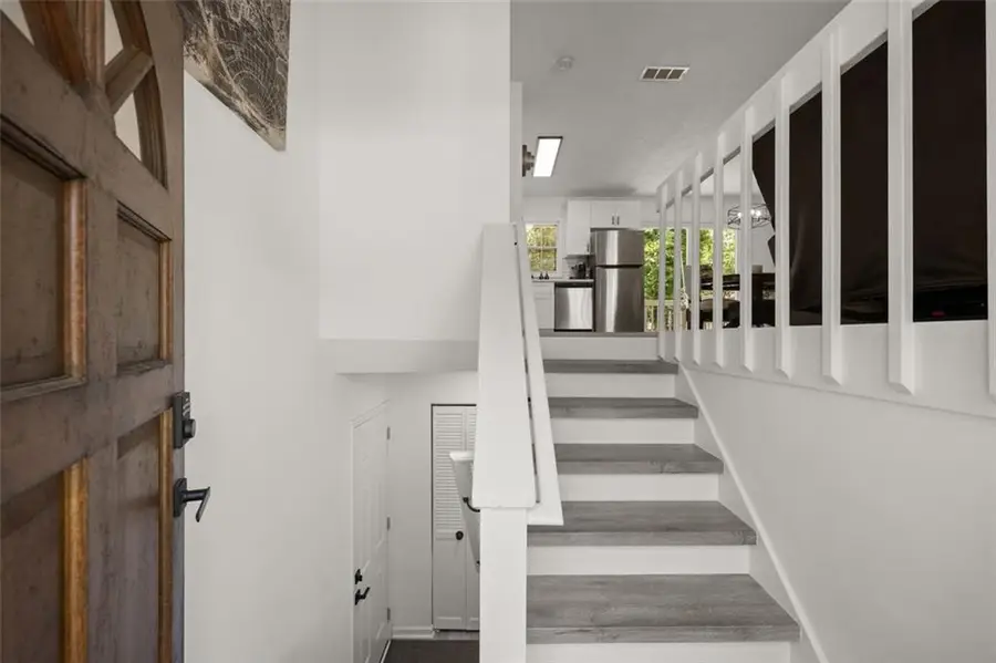 6262 Laurel Wood Trail, Flowery Branch, GA 30542 - Image #3