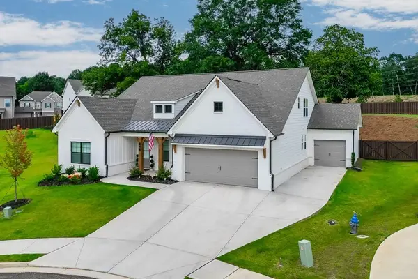 35 Rose Walk Court, Hoschton, GA 30548