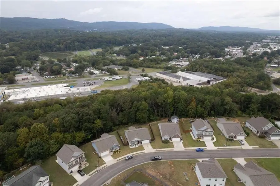 1411 NW Red Hill Drive Nw, Dalton, GA 30720 - Image #2