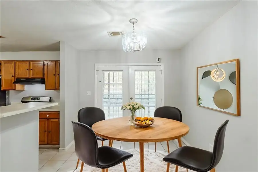 870 Chapman Circle, Stone Mountain, GA 30088 - Image #3