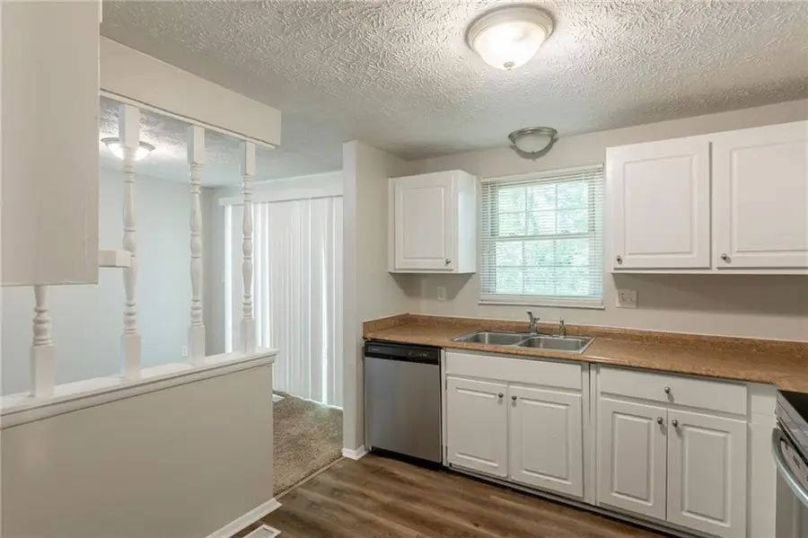 5372 Martins Crossing Road, Stone Mountain, GA 30088 - Image #2