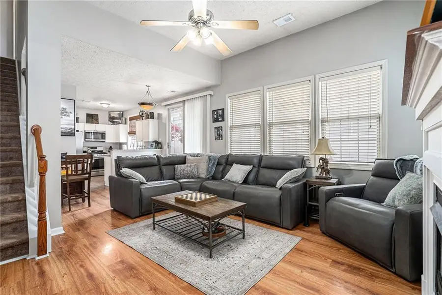 286 Windcroft Circle Nw, Acworth, GA 30101 - Image #2