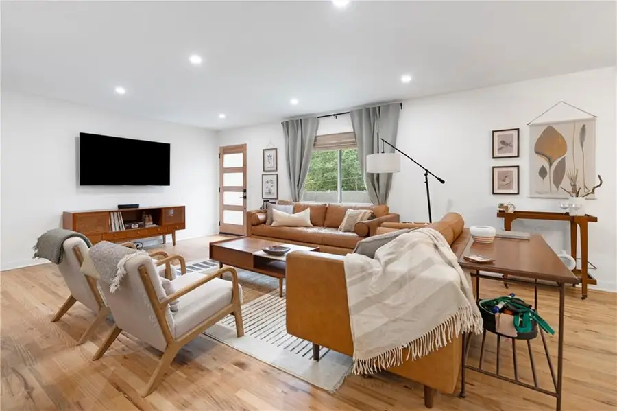 3941 Lake Drive Se, Smyrna, GA 30082 - Image #3