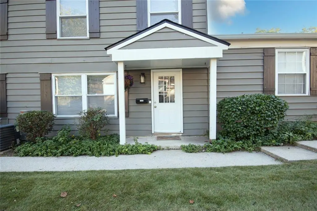 1348 Surrey Lane Sw, Marietta, GA 30008 - Image #1