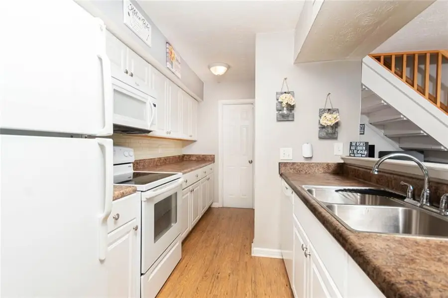 1348 Surrey Lane Sw, Marietta, GA 30008 - Image #3