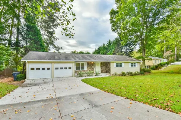 246 Greenwood Drive Nw, Lilburn, GA 30047