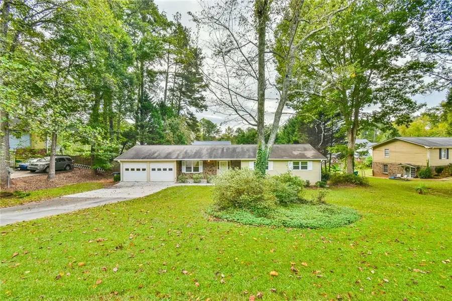 246 Greenwood Drive Nw, Lilburn, GA 30047 - Image #3