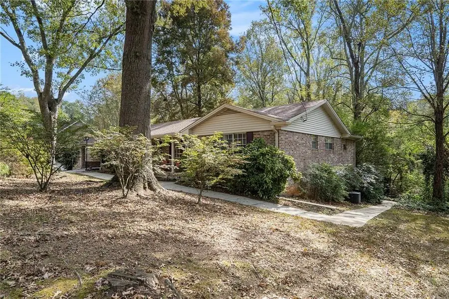 22 Vanessa Drive Se, Smyrna, GA 30082 - Image #2