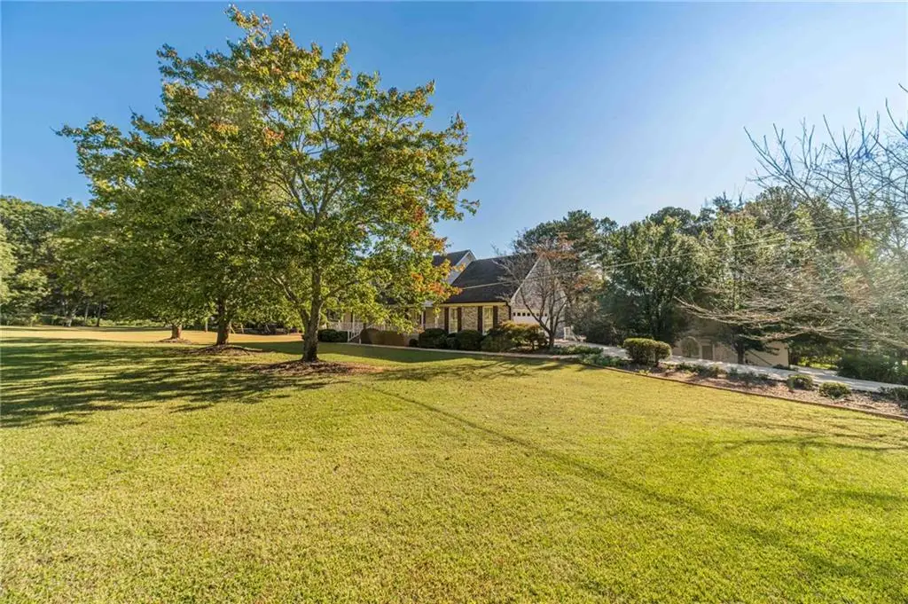 3906 Laurens Lane, Snellville, GA 30039 - Image #1