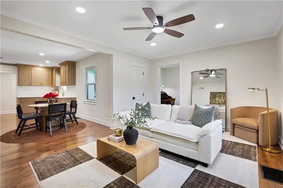 207 Walthall Street Nw, Marietta, GA 30064 - Image #2